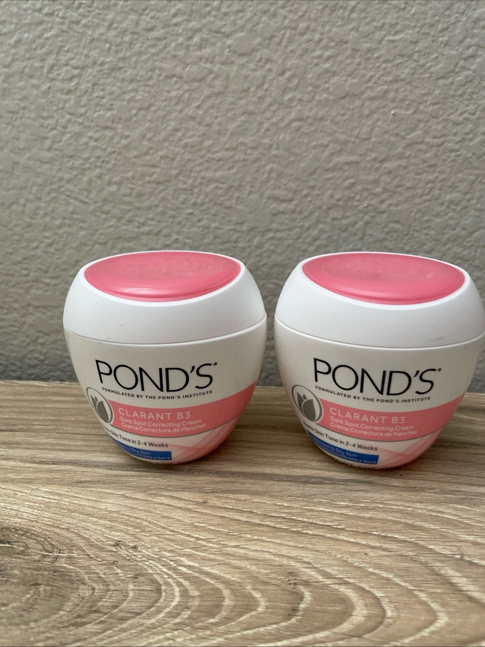 Pond's Clarant B3 Skin Brightening Cream - Pink & White. 2 pack.
